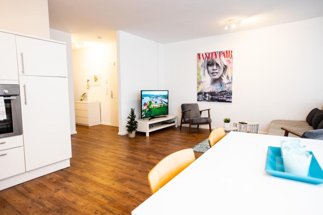 Moderne 2-Zimmer Wohnung! Wlan Und Netflix Inklusive! Zentral Gelegen In Der Historischen Altstadt! Stade Dış mekan fotoğraf
